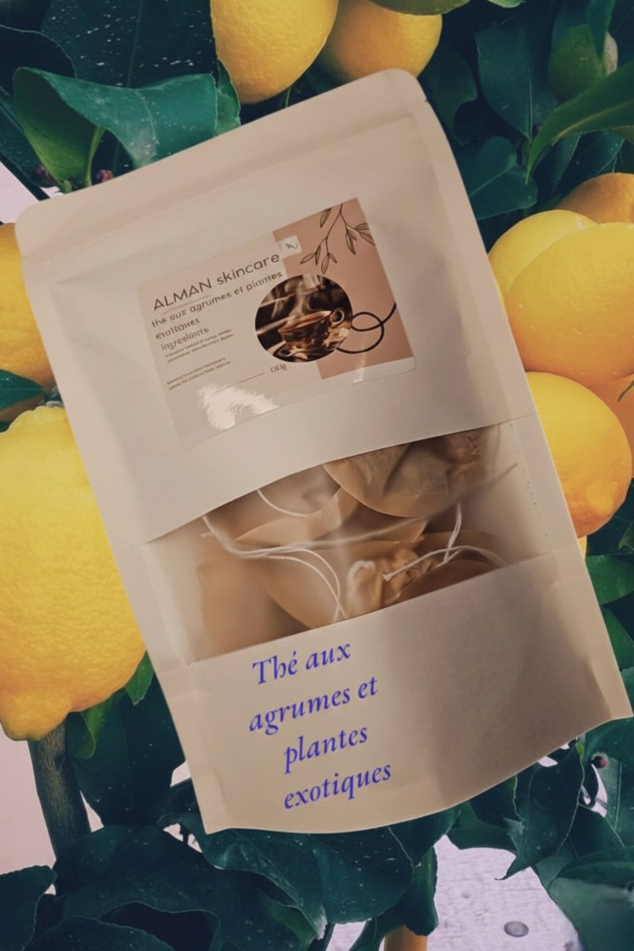Thé aux agrumes et plantes exotiques